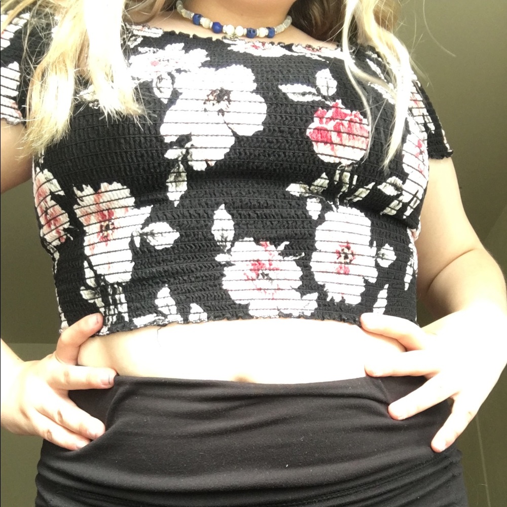 Kendall + Kylie crop top